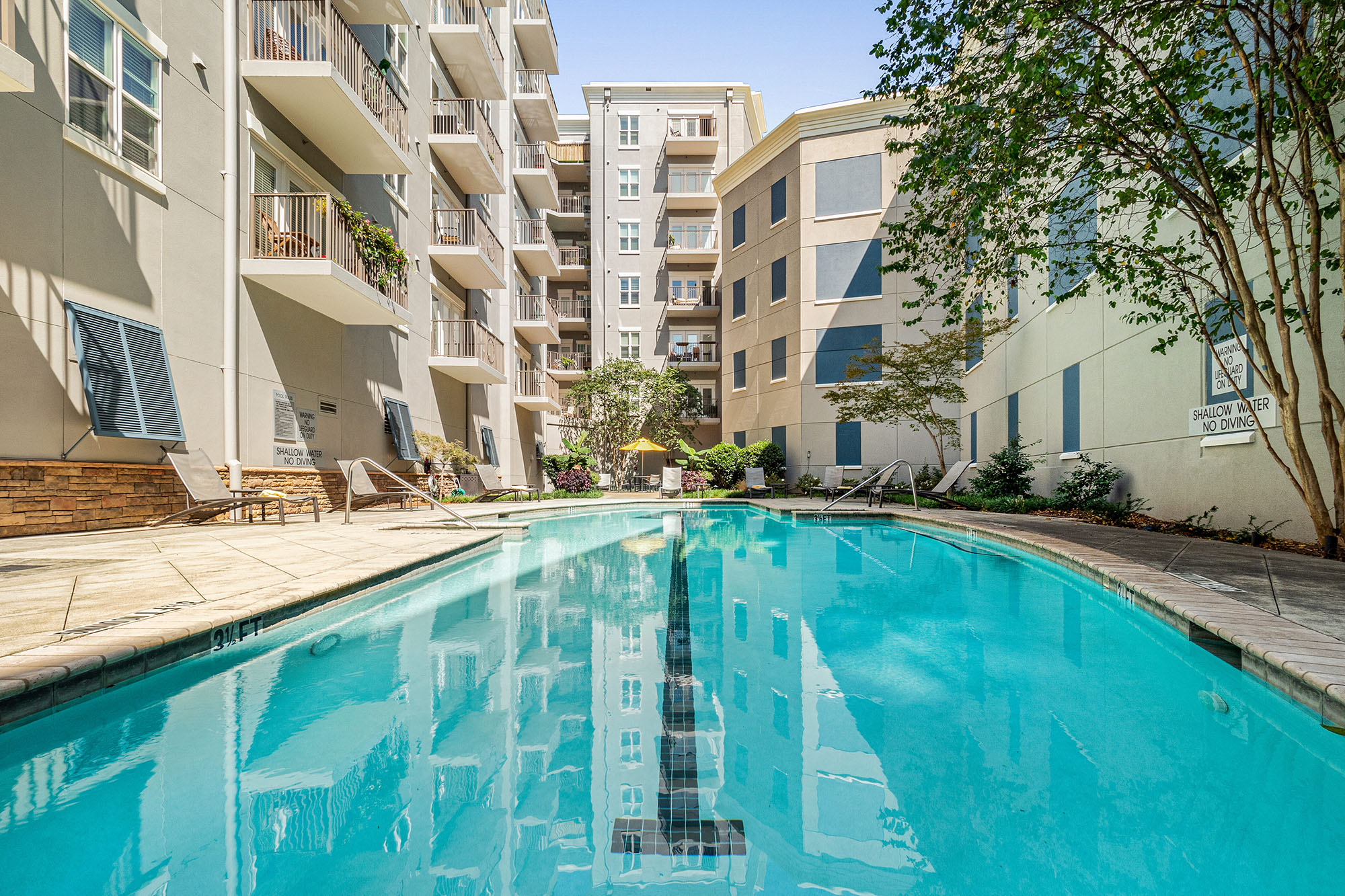 Modern, Upscale Amenities in Condo Living 222 Glenwood